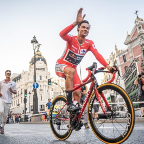 Primoz Roglic câștigă din nou Turul Spaniei 2024