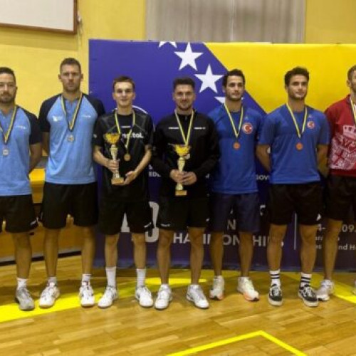 Sportivii români strălucesc la Campionatele Balcanice de tenis de masă