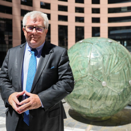 Europarlamentarul Ryszard Czarnecki acuzat de fraudă de 203.000 euro în cazul călătoriilor fictive