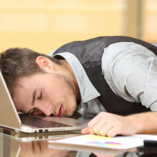 Supraincarcarea cu informații afectează angajații din diverse sectoare