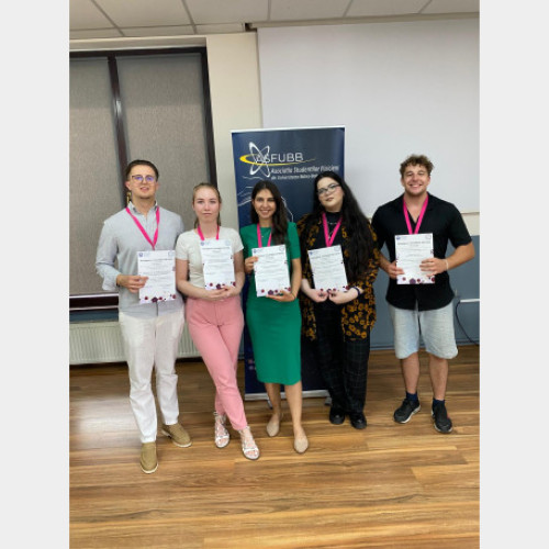 Tineri fizicieni de la Universitatea din Oradea, participanți la "Pentagonul Facultăților de Fizică"