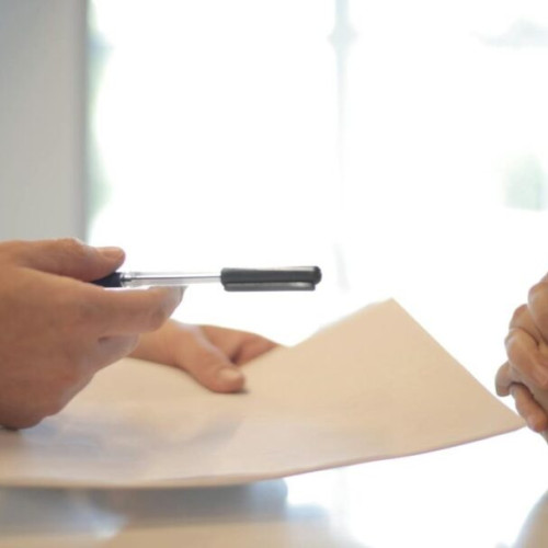 Răspunderea disciplinară a angajaților: Criterii și sancțiuni