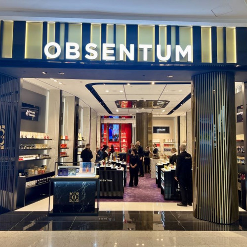 Parfumeria de nișă Obsentum aduce originalitate în Piața din Iași