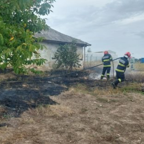 Incident grav în localitatea Roșiori: un bărbat a lui s-a salvat locuința de la incendiu