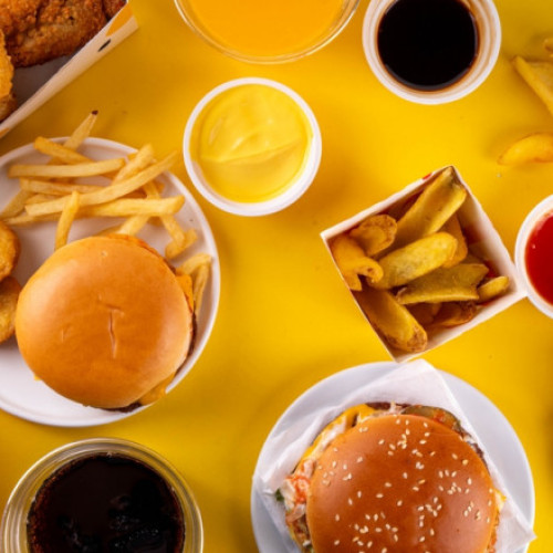 Norvegia pregătește interdicții stricte pentru publicitatea alimentelor nesănătoase destinate tinerilor