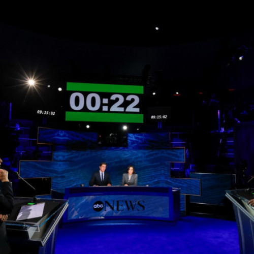 Donald Trump și Kamala Harris: O dezbatere plină de intensitate în Philadelphia