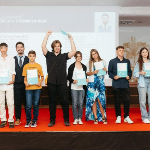 Aproape 1.500 de elevi din Iași au obținut certificate Cambridge English