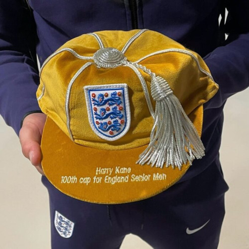 Harry Kane, premiat cu o șapcă de aur după selecția 100 în naționala Angliei