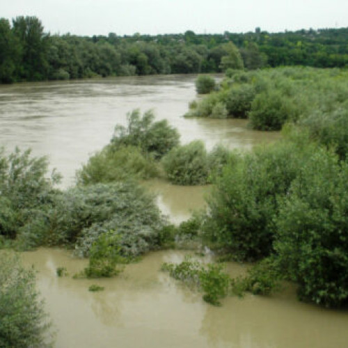 Avertizări hidrologice de viituri emise pentru mai multe județe din România