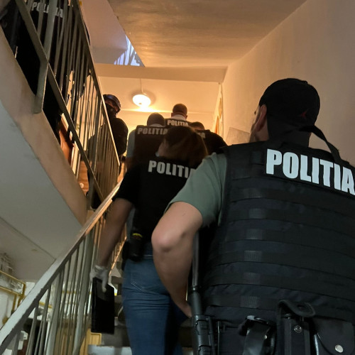 Bărbat reținut pentru șantajarea unei minore