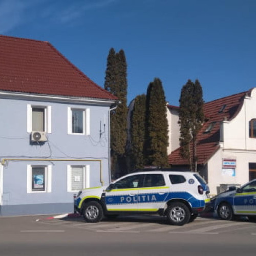 Bărbat reținut de polițiști în urma unor acte de violență domestică