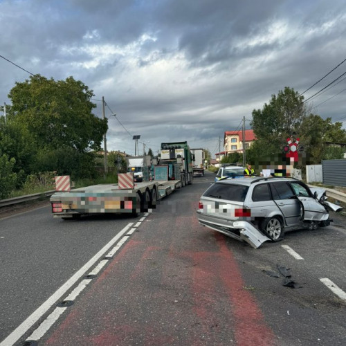 Traficul se desfășoară pe ambele sensuri de mers
