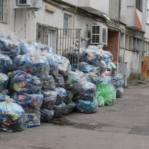 Agent economic din Botoșani amendat pentru depozitarea deșeurilor pe domeniul public