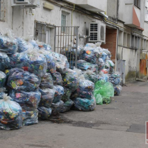 Amenzi pentru un magazin din Botoșani din cauza deșeurilor abandonate