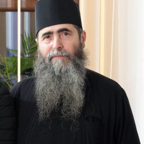 Părintele Ioan Alupoaiei va fi înmormântat în curtea bisericii pe care a ctitorit-o