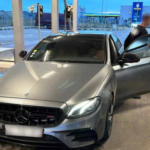 Falsificator de documente prins la Punctul de Trecere a Frontierei Racovat