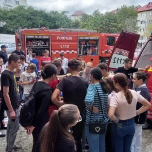 Inspectoratul pentru Situații de Urgență Botoșani a sărbătorit „Ziua Porților Deschise”