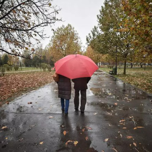 Creșterea temporară a temperaturilor în Dâmbovița, urmată de avertizări de vreme severă