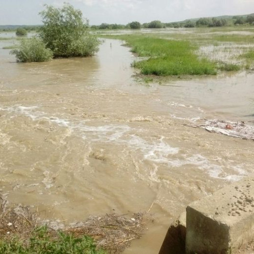 Risc de inundații pe râurile Jijia și Prut, cod portocaliu emis de hidrologi