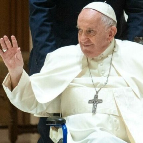 Papa Francisc laudă China ca o &quot;mare țară&quot; înainte de posibila reinnoire a acordului cu Biserica