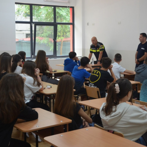 Campanii de prevenire în şcolile din judeţul Galaţi