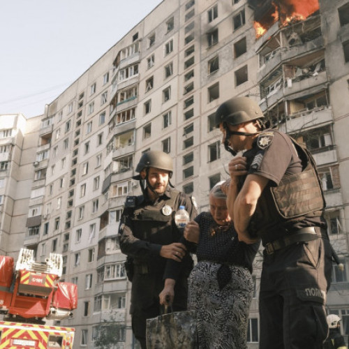 30 de persoane, inclusiv copii, rănite în urma unui atac cu bombă în Harkiv