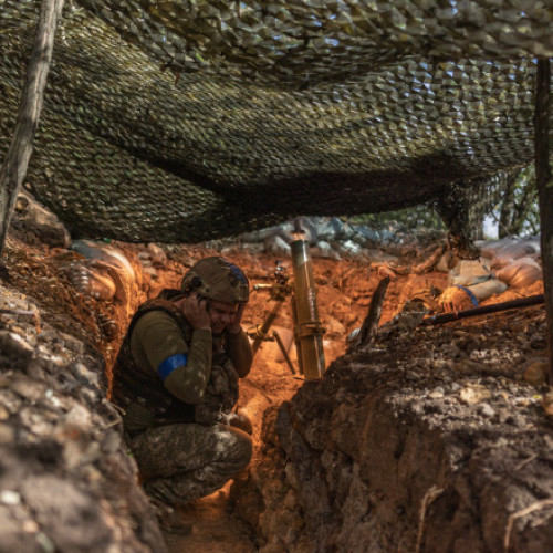 Situația din estul Ucrainei devine tot mai critică, declară președintele Zelenski