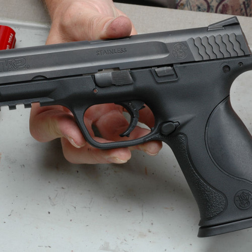 Trei persoane au rămas fără dreptul de a folosi arme după un control al poliției