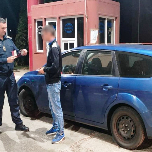 Polițiștii de frontieră din Stanca investighează un bărbat din R. Moldova cu permis de conducere fals