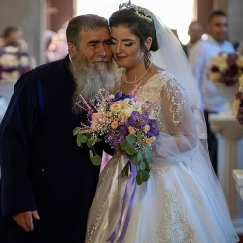 Un mesaj emoționant din partea fiicei unui preot în ziua înmormântării tatălui său