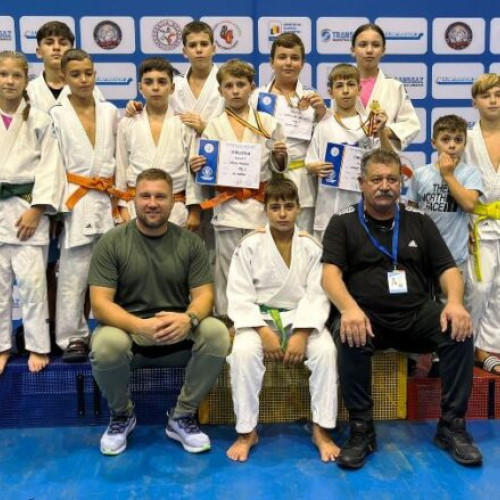 Juniorii de la Liceul cu Program Sportiv Focșani, pe podium la Campionatul Național de judo U12