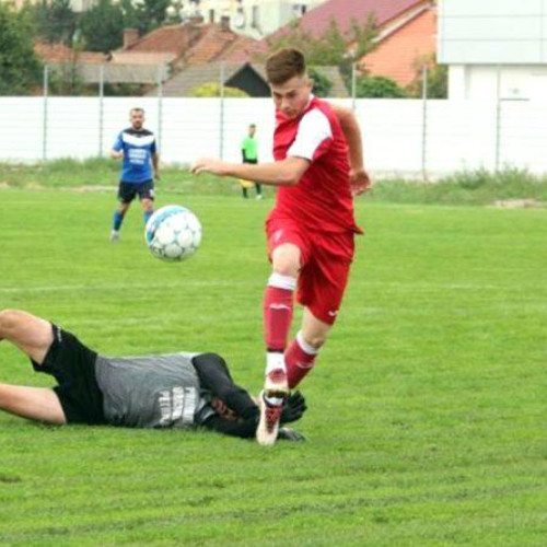 Seria a VIII-a Formatia din Petrosani obtine al doilea egal, in timp ce Minerul Lupeni urca in clasament