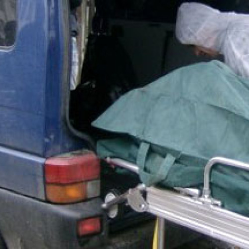 Bărbat găsit mort sub tejgheaua unui bar din Suceava