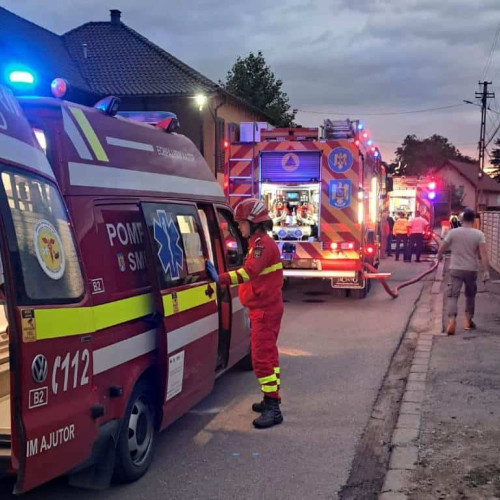 Pompierii din Sebeș intervin la un incendiu într-o locuință