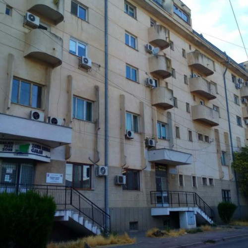 Prefectura Galați se mută temporar în blocul "Cristal"