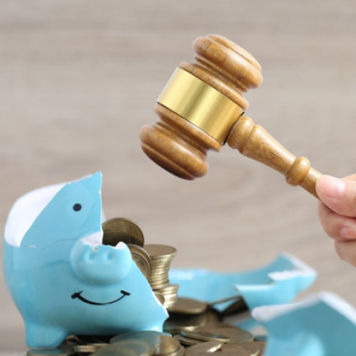 România stabilește un nou record negativ în privința sărăciei