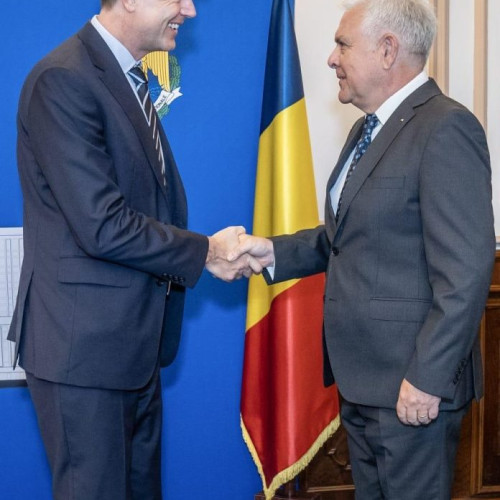 Întrevedere între ministrul apărării naționale și ambasadorul Marii Britanii privind securitatea în regiunea Mării Negre