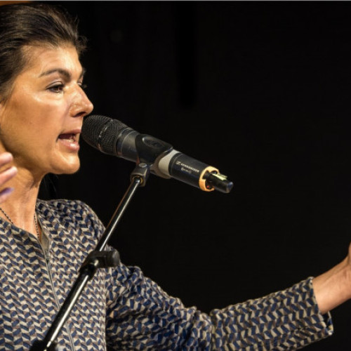 Sahra Wagenknecht câștigă popularitate în Germania