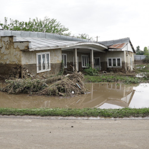 Aproape 7.000 de gospodării afectate de inundații în județul Galați