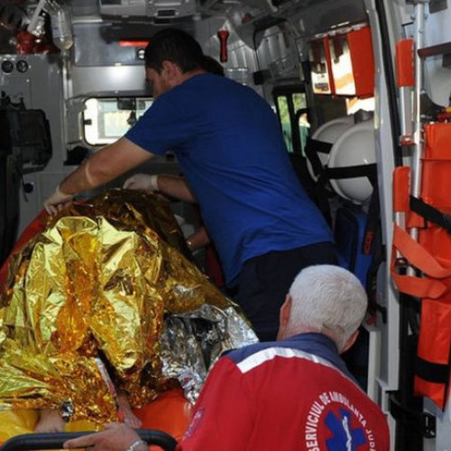 Victimă a incendiului din Botoșani transferată la București pentru tratament