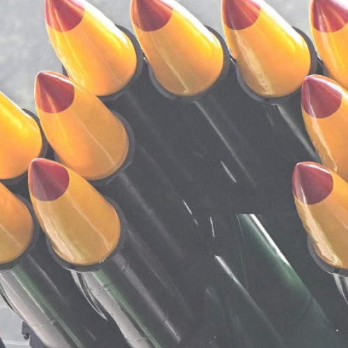 Proiectilele de artilerie indiene, deturnate către Ucraina