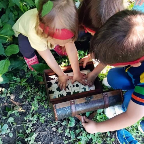 O grădiniță și o școală din România premiate de Comisia Europeană pentru predare inovatoare