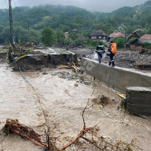 Hidrologii emit coduri de inundatii pentru rauri din Moldova si Dobrogea