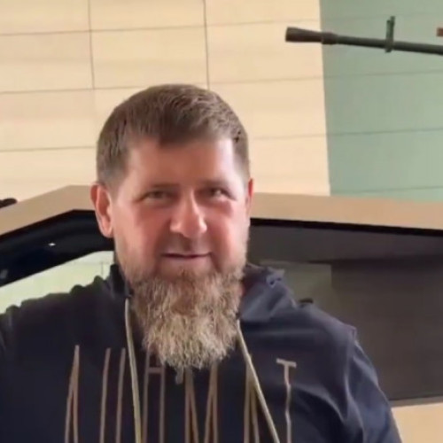 Ramzan Kadirov îl acuză pe Elon Musk că a dezactivat un Tesla Cybertruck