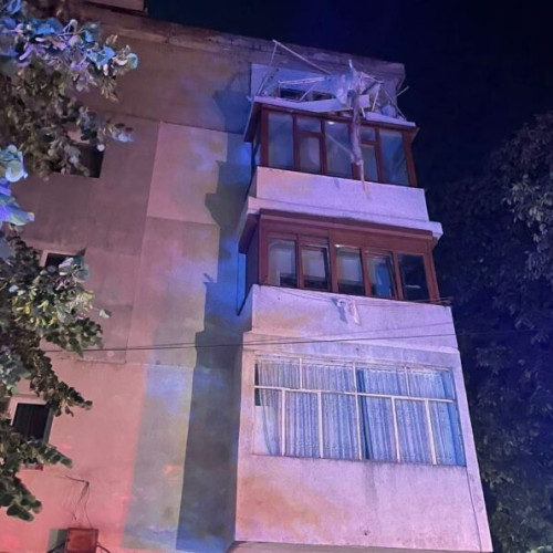 Explozie într-un apartament din Adjud