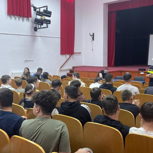 Activitate interactivă la Liceul Tehnologic Bucecea pentru prevenirea consumului de droguri