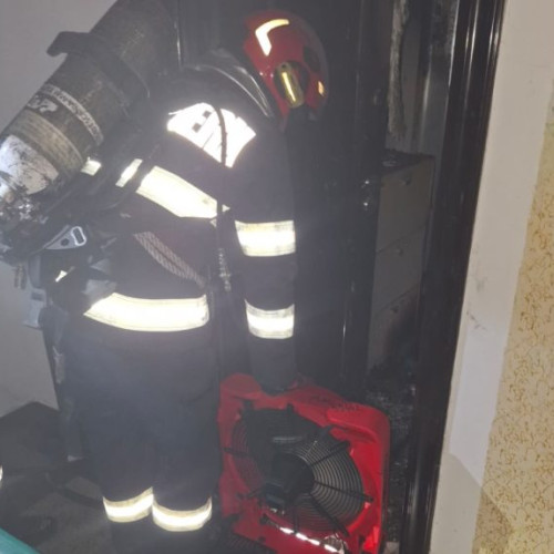Incendiu violent în Dorohoi, locatarii evacuați