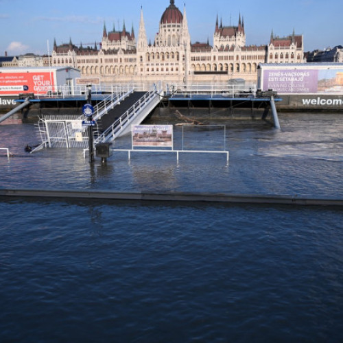 Viktor Orban: Ungaria Trebuie să Facă Față Încă Cinci Zile de Inundații