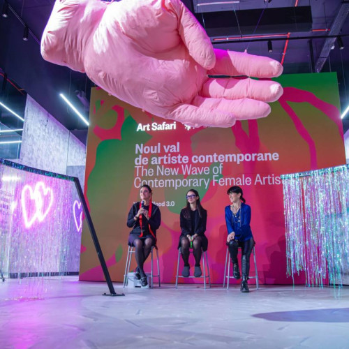 Expoziție de artă contemporană la centrul comercial Promenada