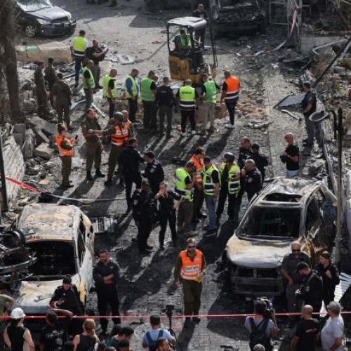 Hezbollah lansează rachete către Israel, iar conflictul se intensifică